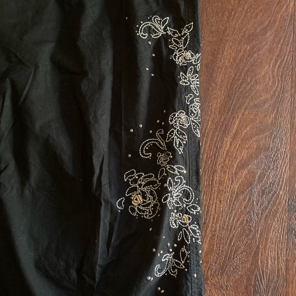 Cute Cargo Capri - Picture 3 of 5